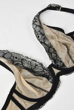Load image into Gallery viewer, Julia Bralett Black bra
