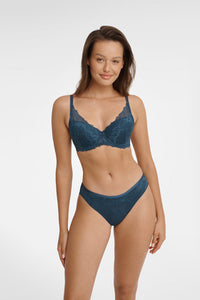 Luna Blue push- up bra